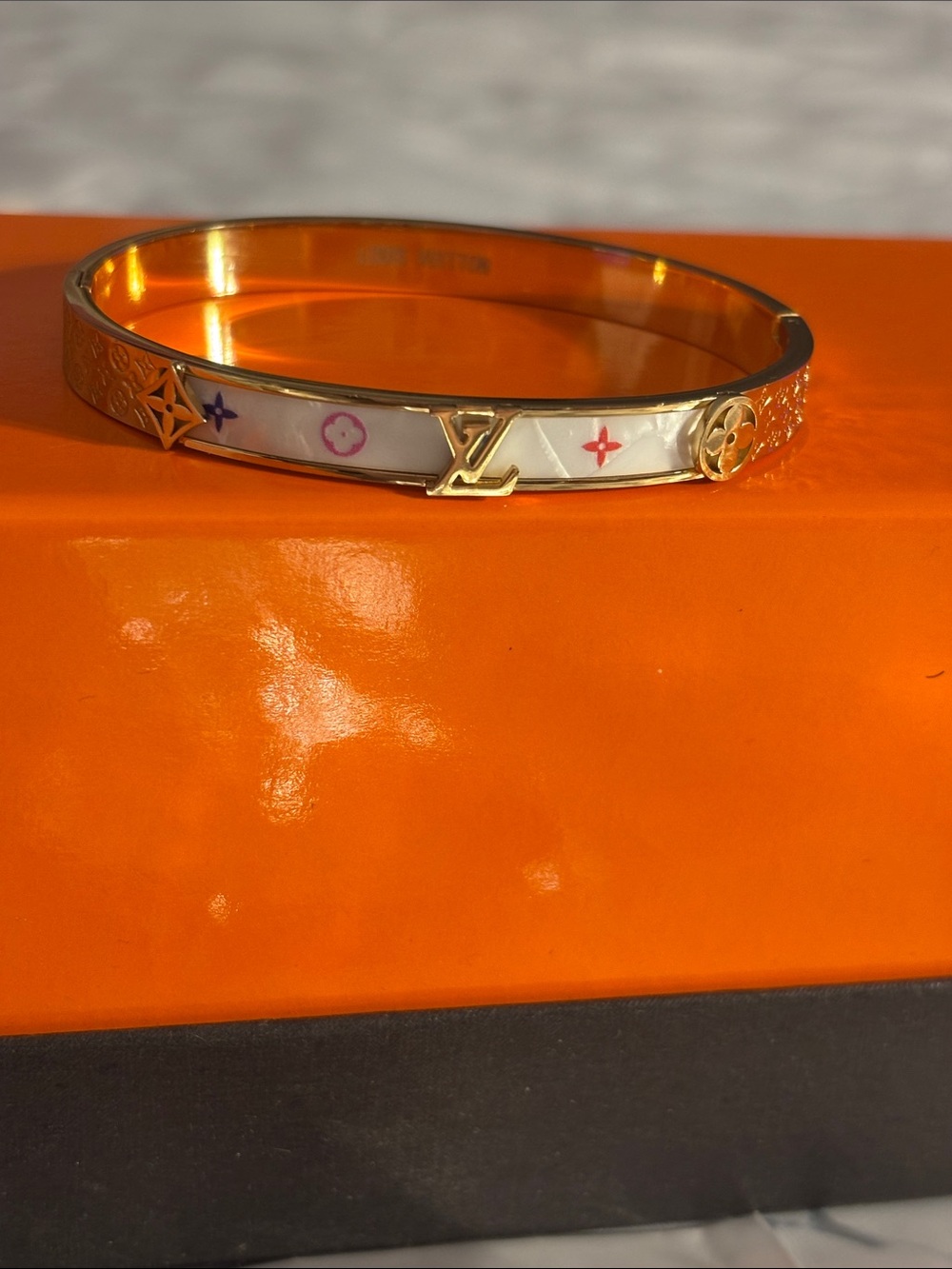 Brand New White Colorful bangles Bracelet.